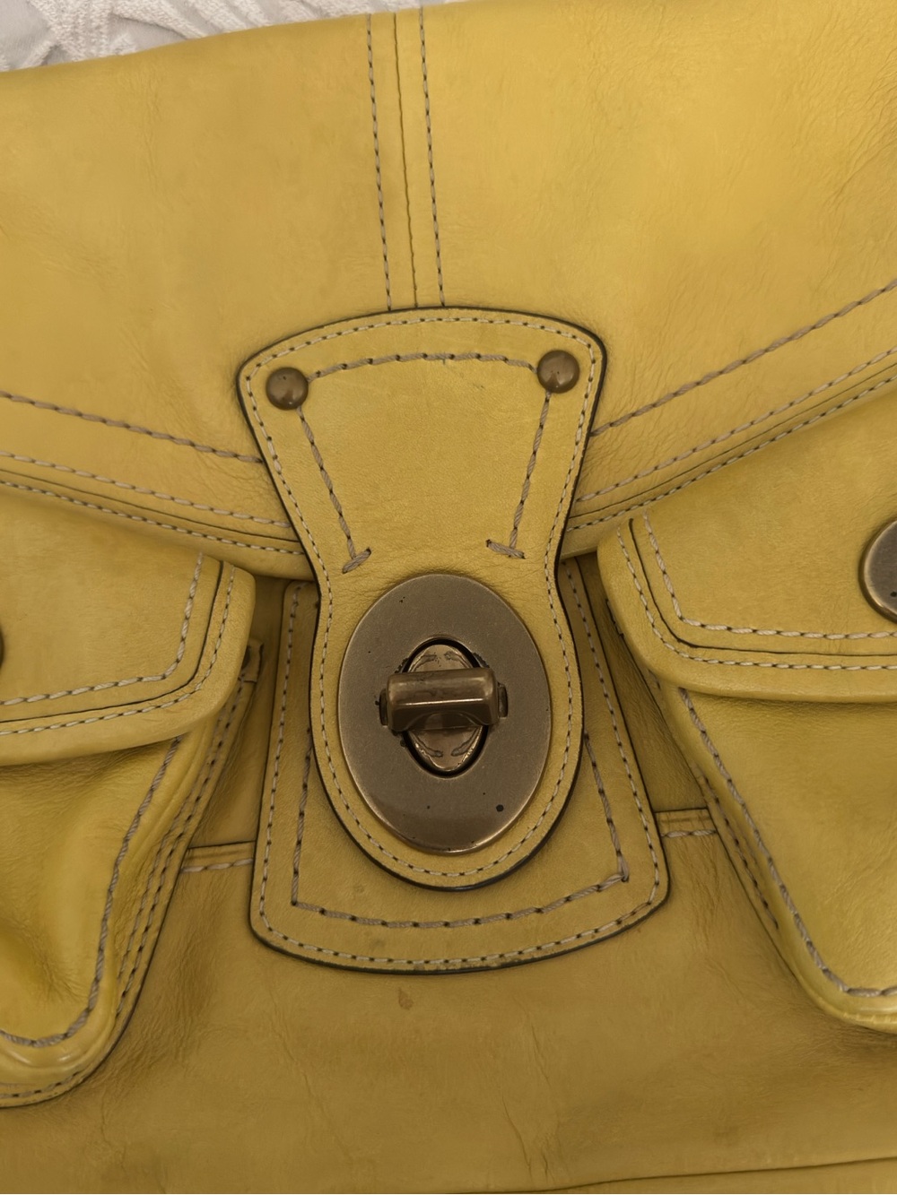 Vintage 65th Anniversary Coach Legacy Yellow Leather Shoulder Bag with Chain - Picture 14 of 15